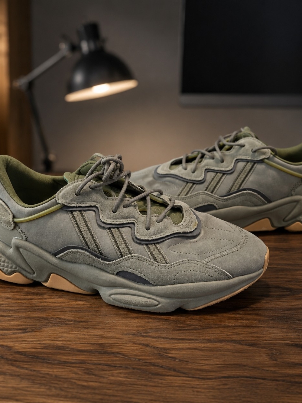 Adidas Ozweego 'Trace Cargo' EE6461 Men's Shoes Size 9.5